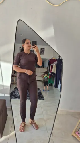 conjunto moletinho tamnho unico disponivel nas cores marrom e vinho