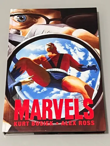 Marvels Kurt Busiek e Alex Ross (Capa dura perfeito estado)