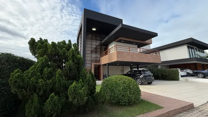 CASA EM CONDOMÍNIO FECHADO EM CABEDELO