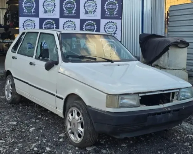 Sucata Fiat Uno Mille EX 2000 - APENAS RETIRADA DE PEÇAS