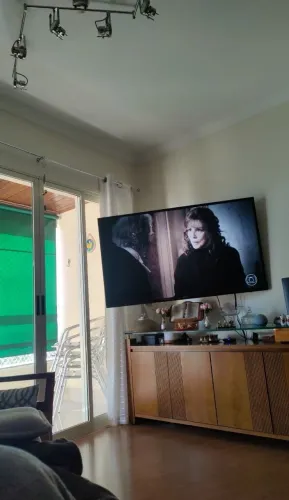 Tv 60 polegadas Samsung ( não é smart ).