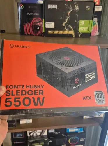 Fonte 550W, 80 Plus, PFC ativo, Husky Sledger, nova, lacrada, com garantia!