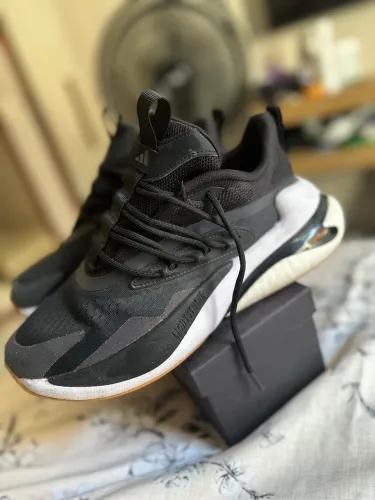 Tênis Adidas Alphaboost V2 - Preto - Tamanho 39
