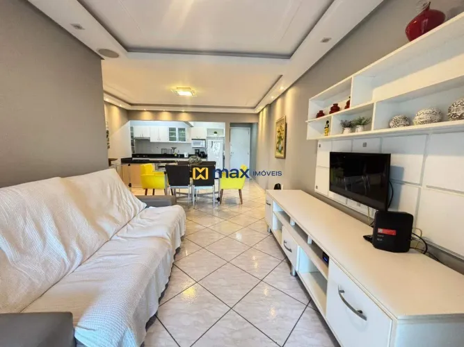 Apartamento mobiliado com vista para o mar para locação anual no edifício Martinique