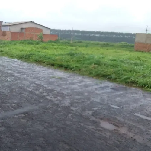 Vendo 3 Terrenos de 300m2 no Esplanada III, Resid. Esplanada V - Chapadão do Sul/MS