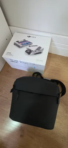 DJI MINI 3 FLY MORE COMBO - CONTROLE COM TELA - APENAS 4 VOOS!
