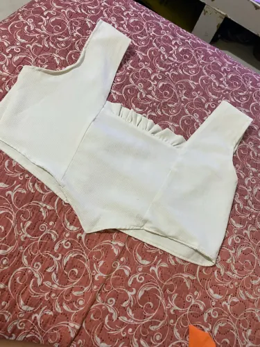 Blusas por 7,00 reais qualquer uma