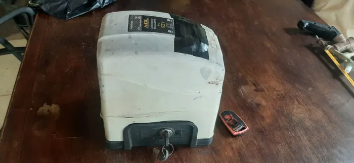 Motor automatizados inteligente AGL IZZY 300kg Wi-Fi