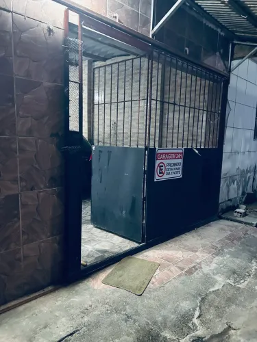 Portão de ferro