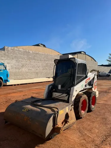 Minicarregadeira s450 bobcat