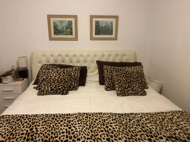 Cama Tamanho King Size Simmons com Cabeceira e Box bipartido