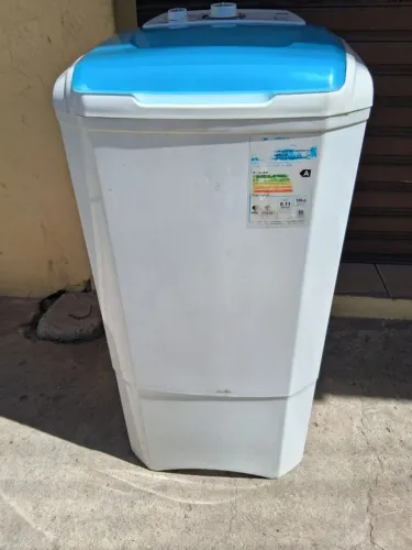 Tanquinho semi novo