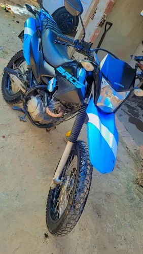 Moto top.