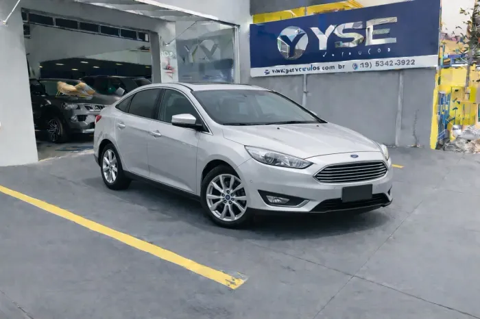 Ford Focus Fastback Tit./t.plus 2.0 Flex Aut. 2016