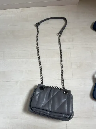 BOLSA CINZA ACOLCHOADA EXCLUSIVA
