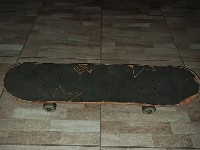 Skate Fiber Glass 8.0 + Chave T (usado)