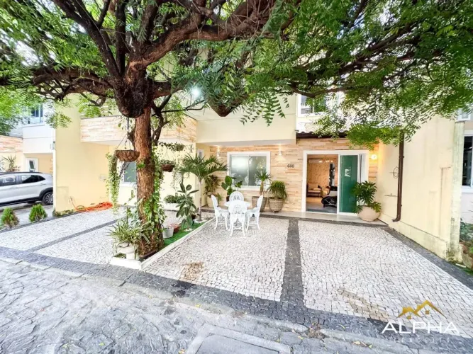 Casa duplex a venda com 4 quartos no bairro Lagoa Redonda
