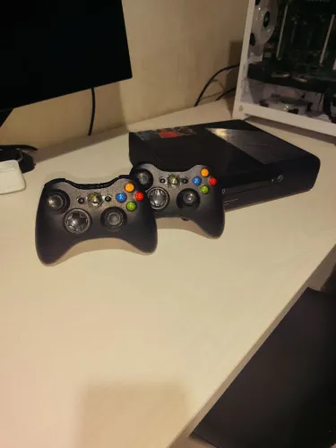 Xbox 360 super slim desbloqueado. LEIA A DESCRIÇÃO