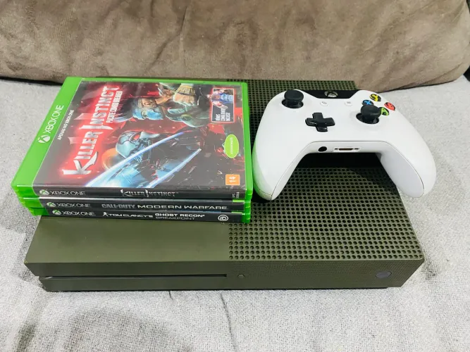 ?VENDO XBOX ONE S/ 1 TB + 1CONTROLE ?