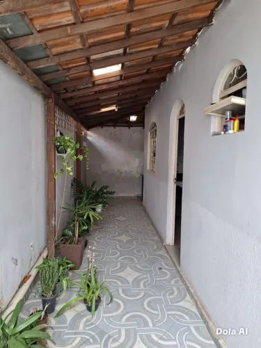 Vendo uma casa bairro Monte Carmelo 