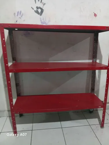 estante de prateleiras