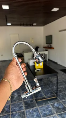 Torneira Cozinha Bica Flexível Móvel Gourmet 2 Jatos Cromada