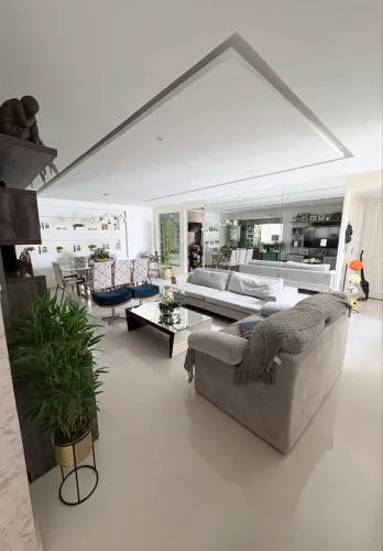 Belíssimo Apartamento na Batista Campos! Edifício Villa Dei Fiori!