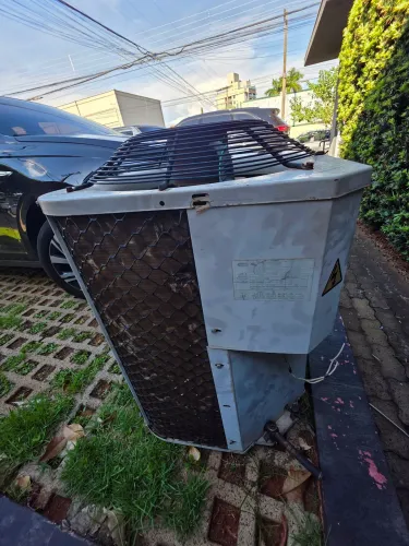 Ar Condicionado Carrier 36.000 BTU usado.