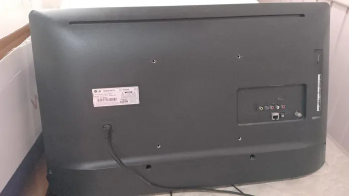 TV smart barato, $700