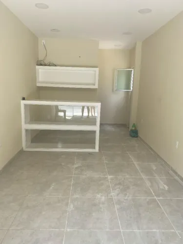 Aluguel Loja Pronta em Queimados | Blindex + Banheiro | R$ 400