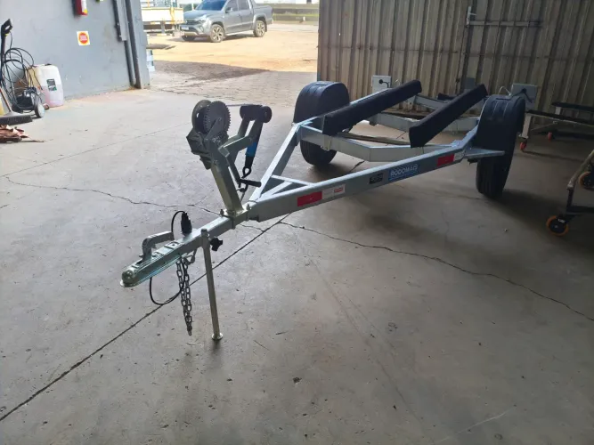 Carretinha para jet ski galvanizada a fogo 