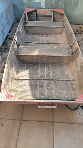 OPORTUNIDADE - Vendo Barco "Chato" em Alumínio 4 Lugares
