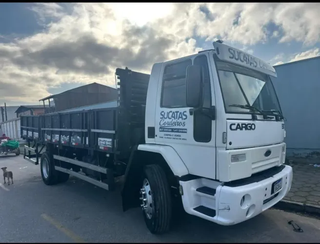 Ford Cargo 1317 Ano 2003