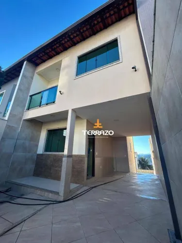 Casa Duplex à Venda no Morada da Colina Jardim Amália