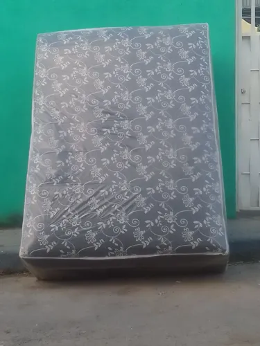 Vendo cama box barata