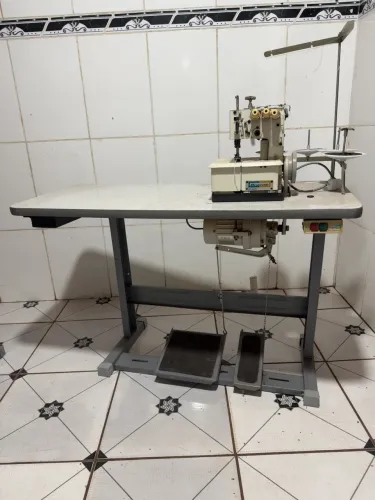 Máquina Overlock Industrial Bracob ? Completa com Mesa