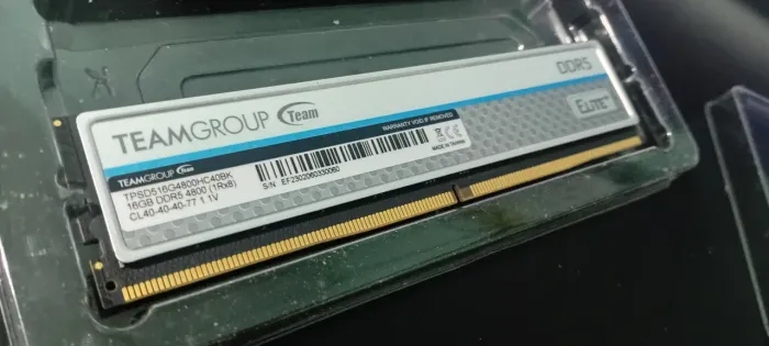 Memória RAM 16 GB DDR5 4800 Mhz CL40