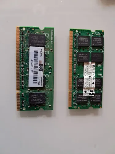 Duas Ddr 2 para notebook 1G e 2G