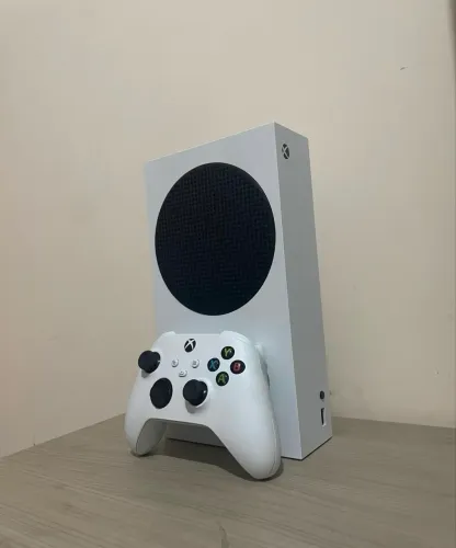 Xbox series s - 512 gb SSD - COMPLETO