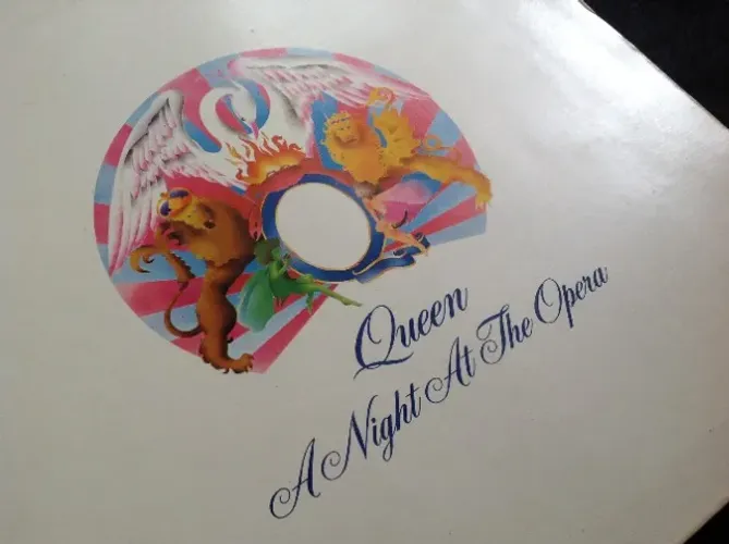 Queen A Night At The Opera 1975 PRIMEIRA PRENSAGEM NACIONAL Vinil para colecionador