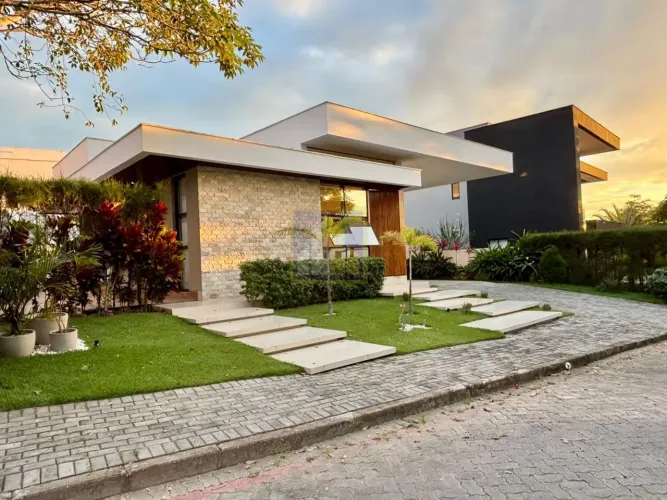 Casa em Condomínio para Venda, 3 dormitórios, 3 suítes, 1 banheiro, 4 vagas