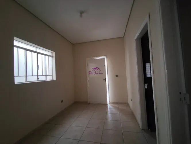 Casa comercial para locação no Centro de Indaiatuba-SP: 2 quartos, 1 sala, 1 banheiro, 70m