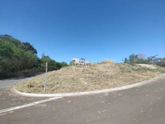 Terreno à venda em Piracicaba, Campestre, Cond. Quinta de Santa Helena