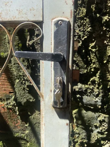 Porta de ferro 150 reais