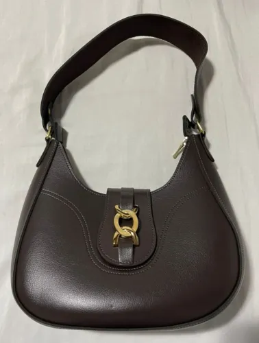 Vendo bolsa casual, cor marrom