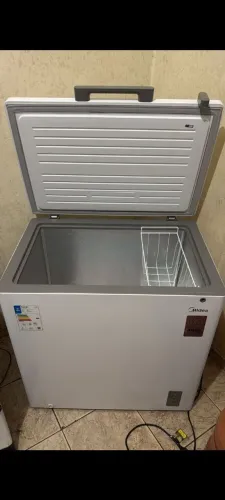 Vendo frezer 200 litros midea conservado