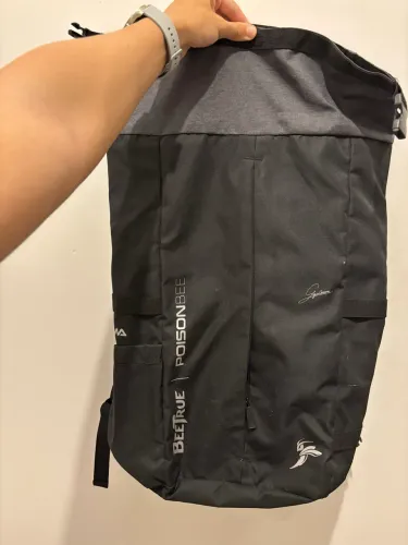 Raqueteira Ama poison bee