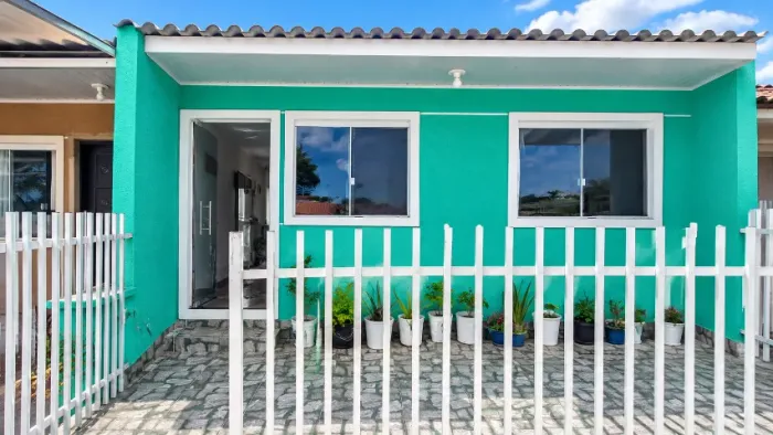 CASA À VENDA EM CAMPO LARGO - 3 QUARTOS