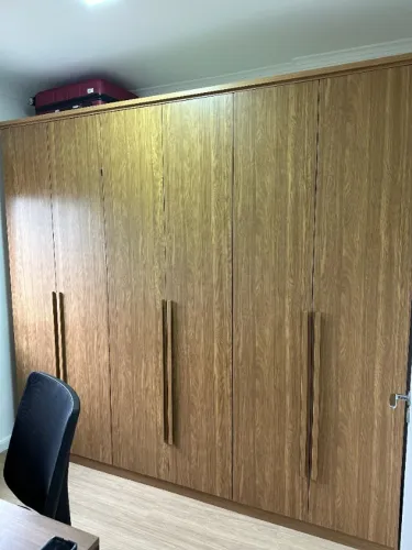 Armario 6 Portas - **NOVO** -4 Meses de Uso -252x230