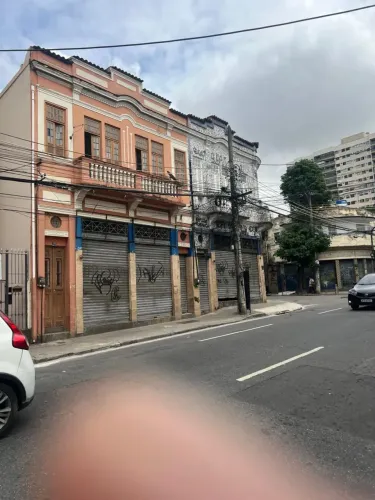 Loja frente rua  200 metros junto Ex Faculdade Estácio de Sá  - RJ